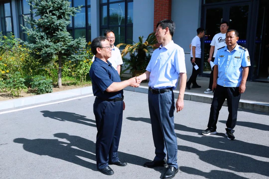  四平市副市長孫立新帶隊督導(dǎo)學(xué)校食品安全工作